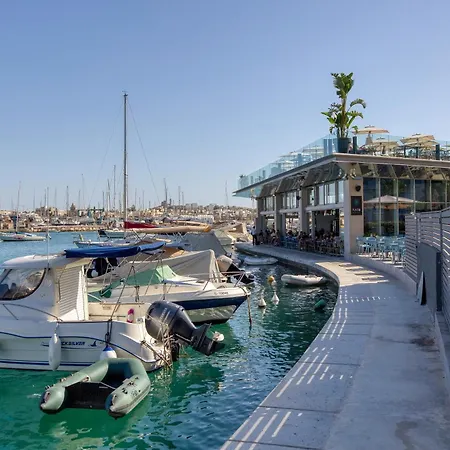 Appartamento Spacious 3br With Private Terrace In By 360 Estates Sliema