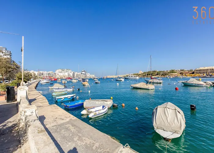 Lejlighed Spacious 3br With Private Terrace In By 360 Estates *