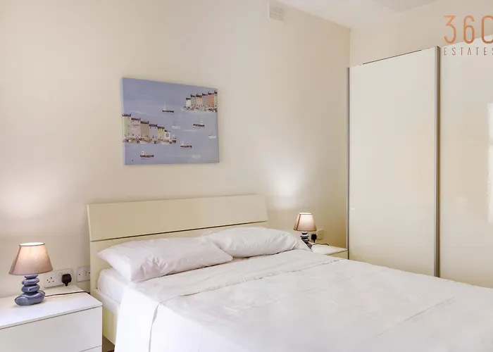 Lejlighed Spacious 3br With Private Terrace In By 360 Estates *