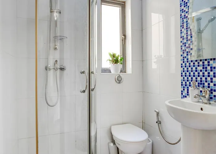 Lejlighed Spacious 3br With Private Terrace In By 360 Estates *