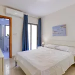 Daire Spacious 3br With Private Terrace In By 360 Estates *