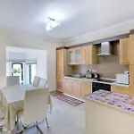Spacious 3br With Private Terrace In By 360 Estates