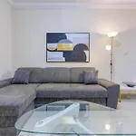 Spacious 3br With Private Terrace In By 360 Estates *