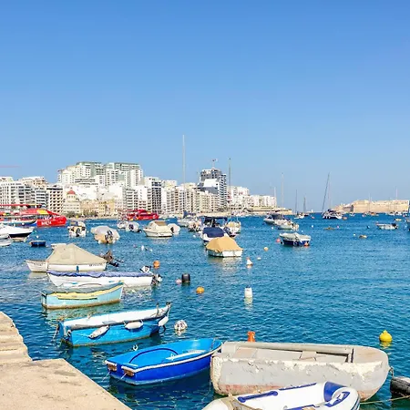 Spacious 3br With Private Terrace In By 360 Estates *