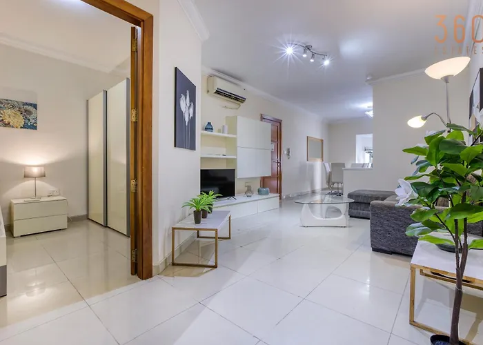 Spacious 3br With Private Terrace In By 360 Estates *