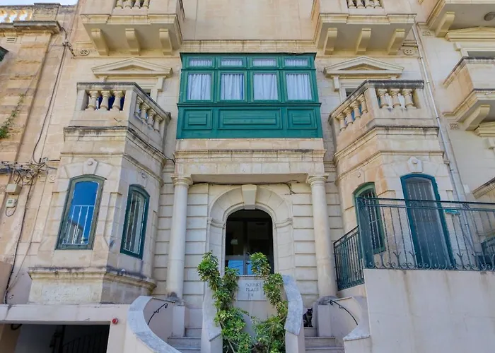 Spacious 3br With Private Terrace In By 360 Estates スリーマ