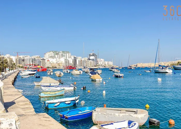 Spacious 3br With Private Terrace In By 360 Estates *