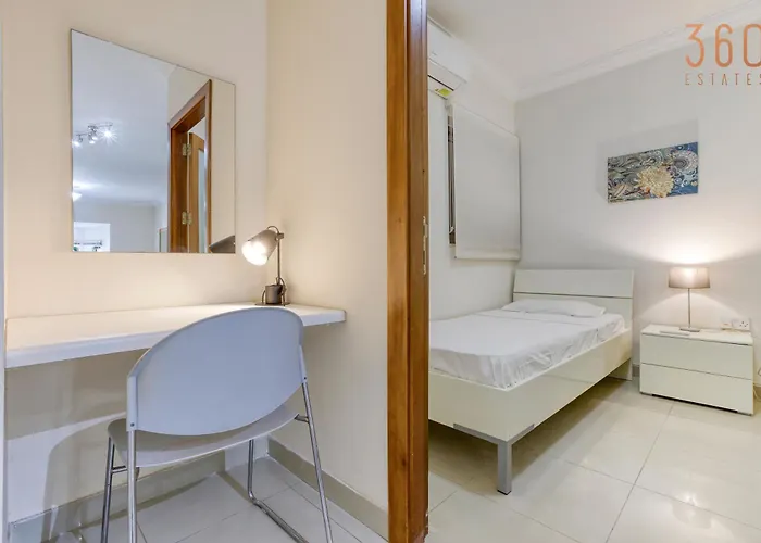 Spacious 3br With Private Terrace In By 360 Estates * スリーマ