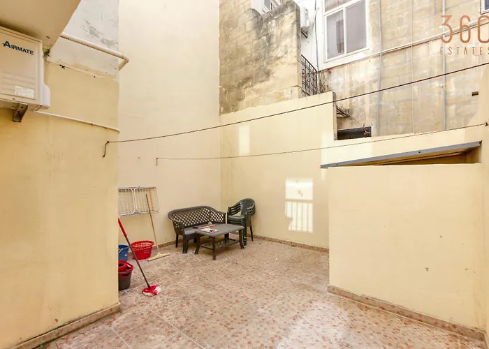 Spacious 3br With Private Terrace In By 360 Estates