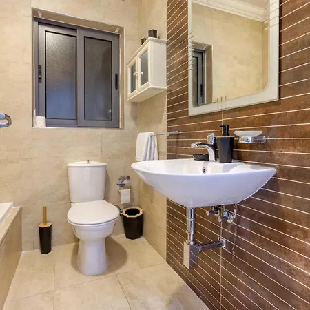 شقة Spacious 3br With Private Terrace In By 360 Estates سليمة